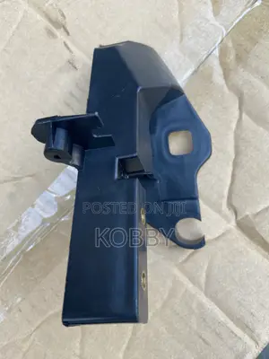 Benz C300 / 205 Head Light Seat /Lamp Holder / Lamp Bracket
