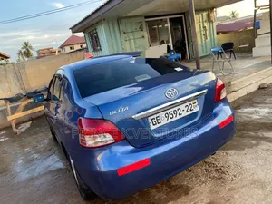Toyota Belta 2010 Blue