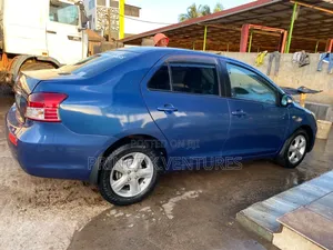 Toyota Belta 2010 Blue