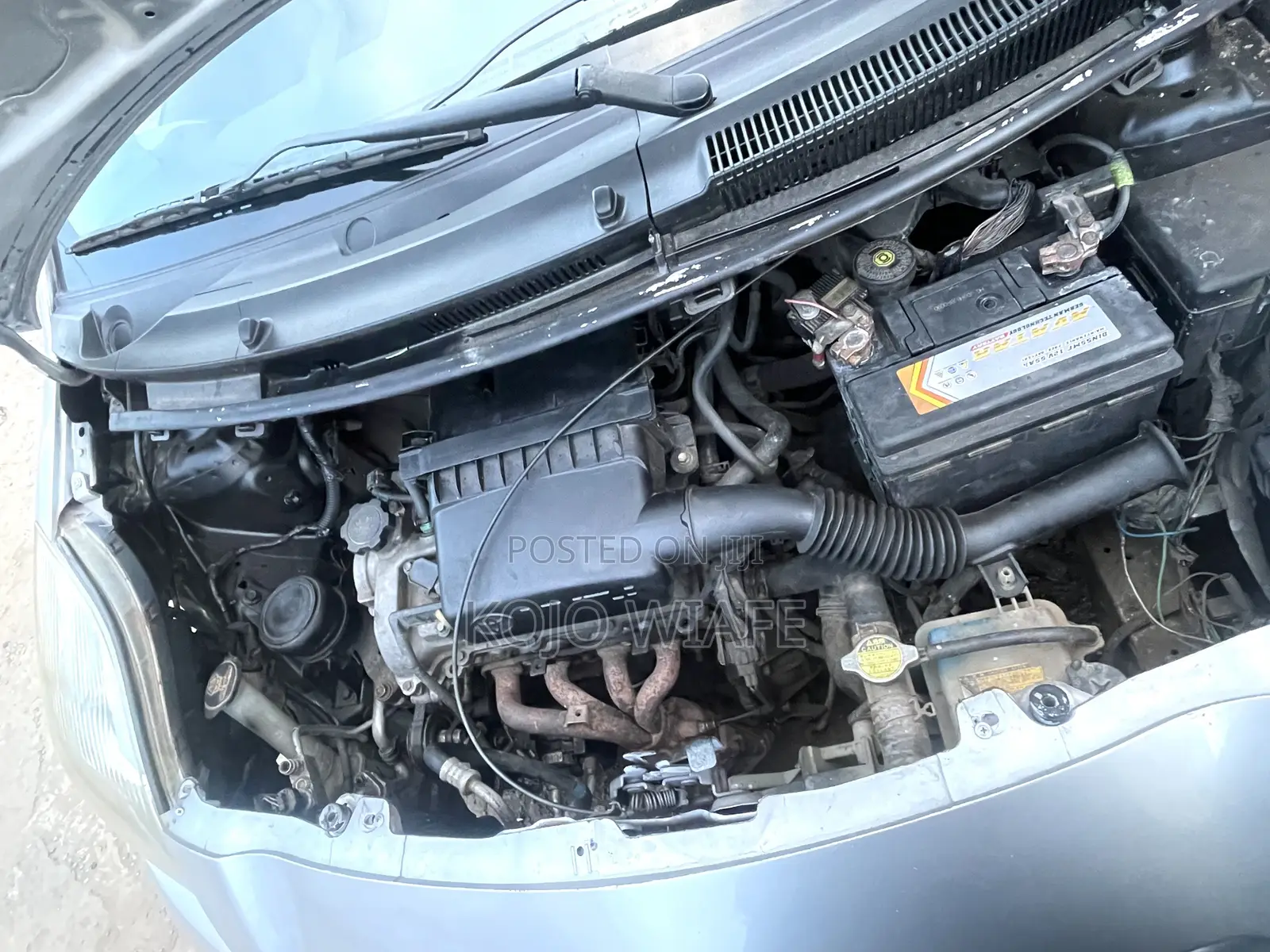 Toyota Vitz 1.3 AWD 3dr 2010 Burgundy