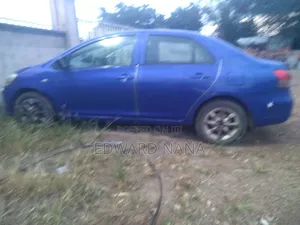 Toyota Yaris 2010 Blue