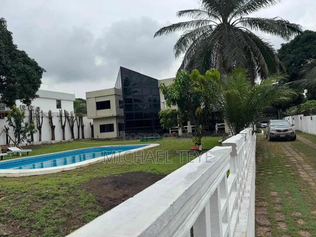 Furnished 4bdrm Apartment in Prisons School Area for sale