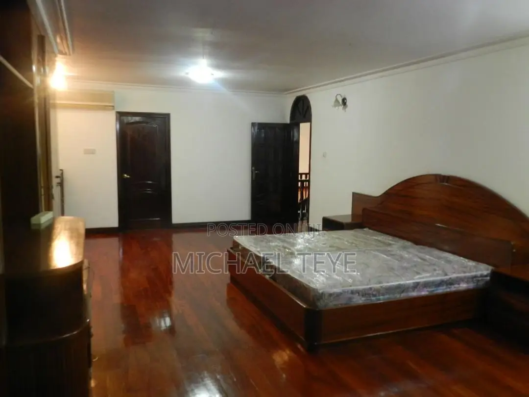 Furnished 4bdrm Apartment in Prisons School Area for sale