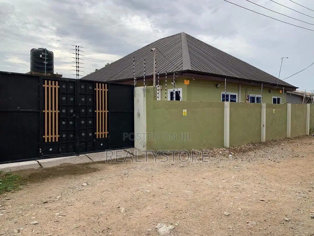 Furnished 3bdrm House in Pokuase, Accra Metropolitan for sale