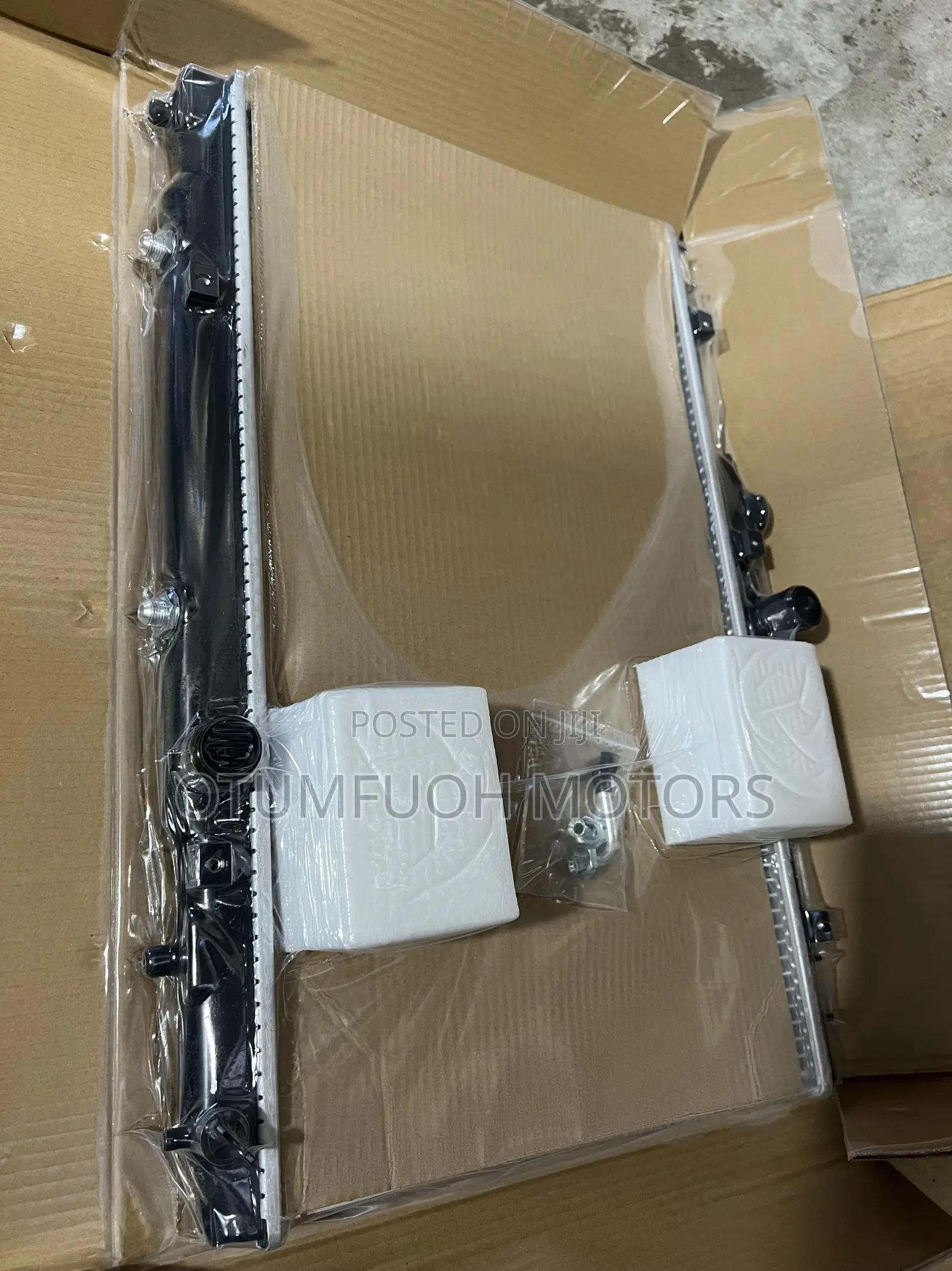 Toyota Corolla (110) 1998 1999 2000 2001 2002 Radiator (Water Tank)
