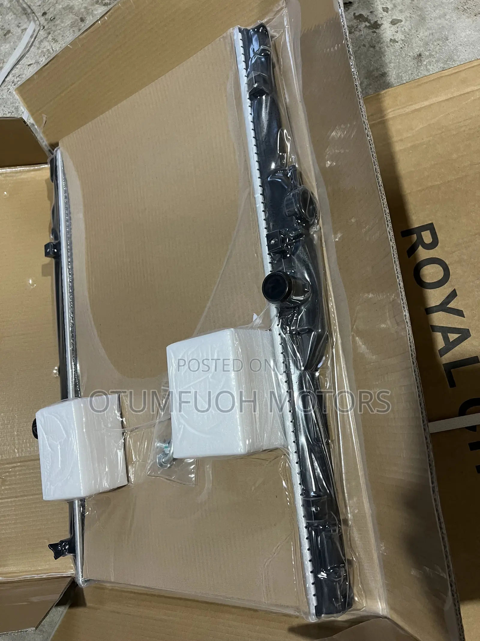 Toyota Corolla (110) 1998 1999 2000 2001 2002 Radiator (Water Tank)