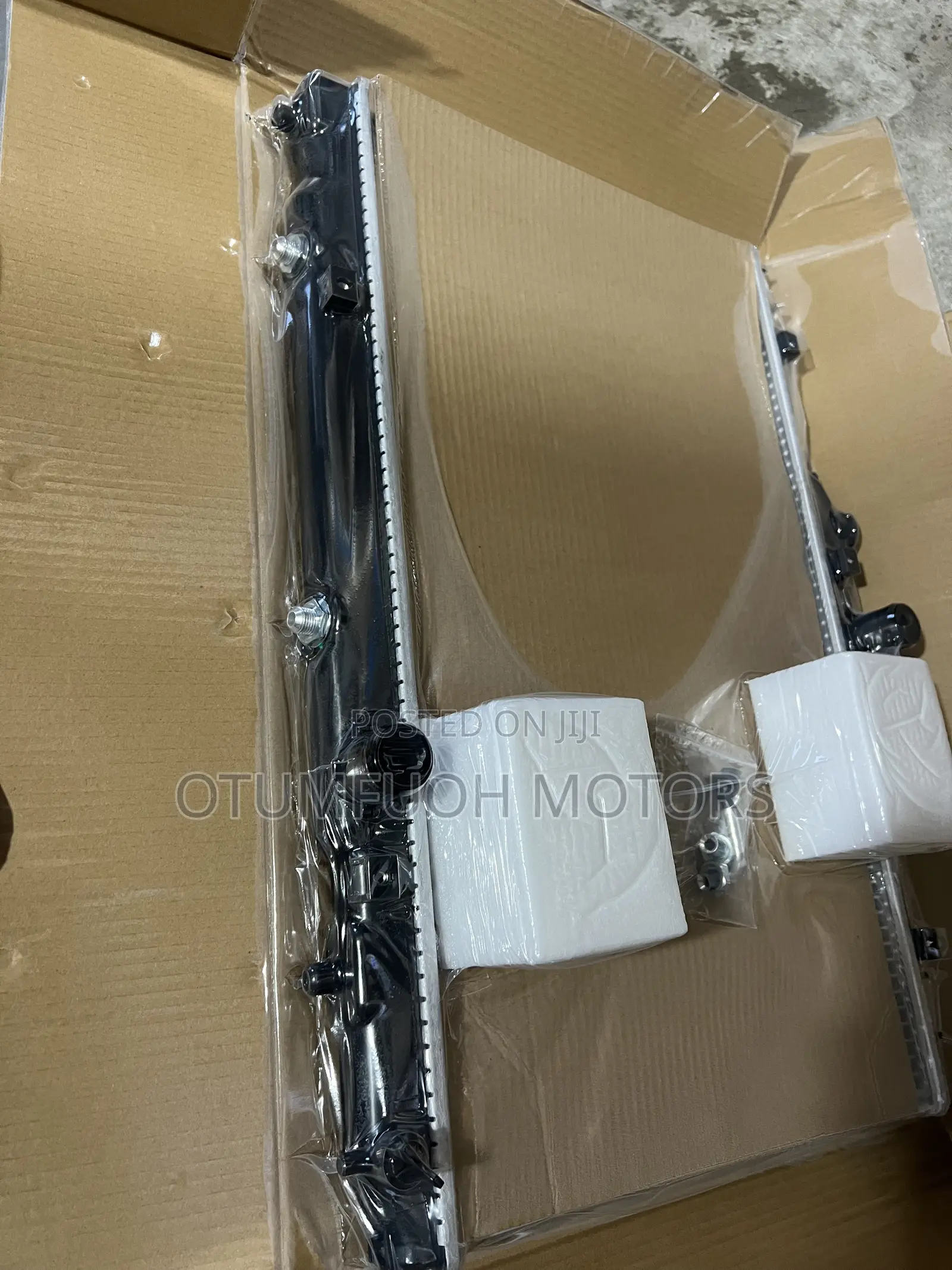 Toyota Corolla (110) 1998 1999 2000 2001 2002 Radiator (Water Tank)