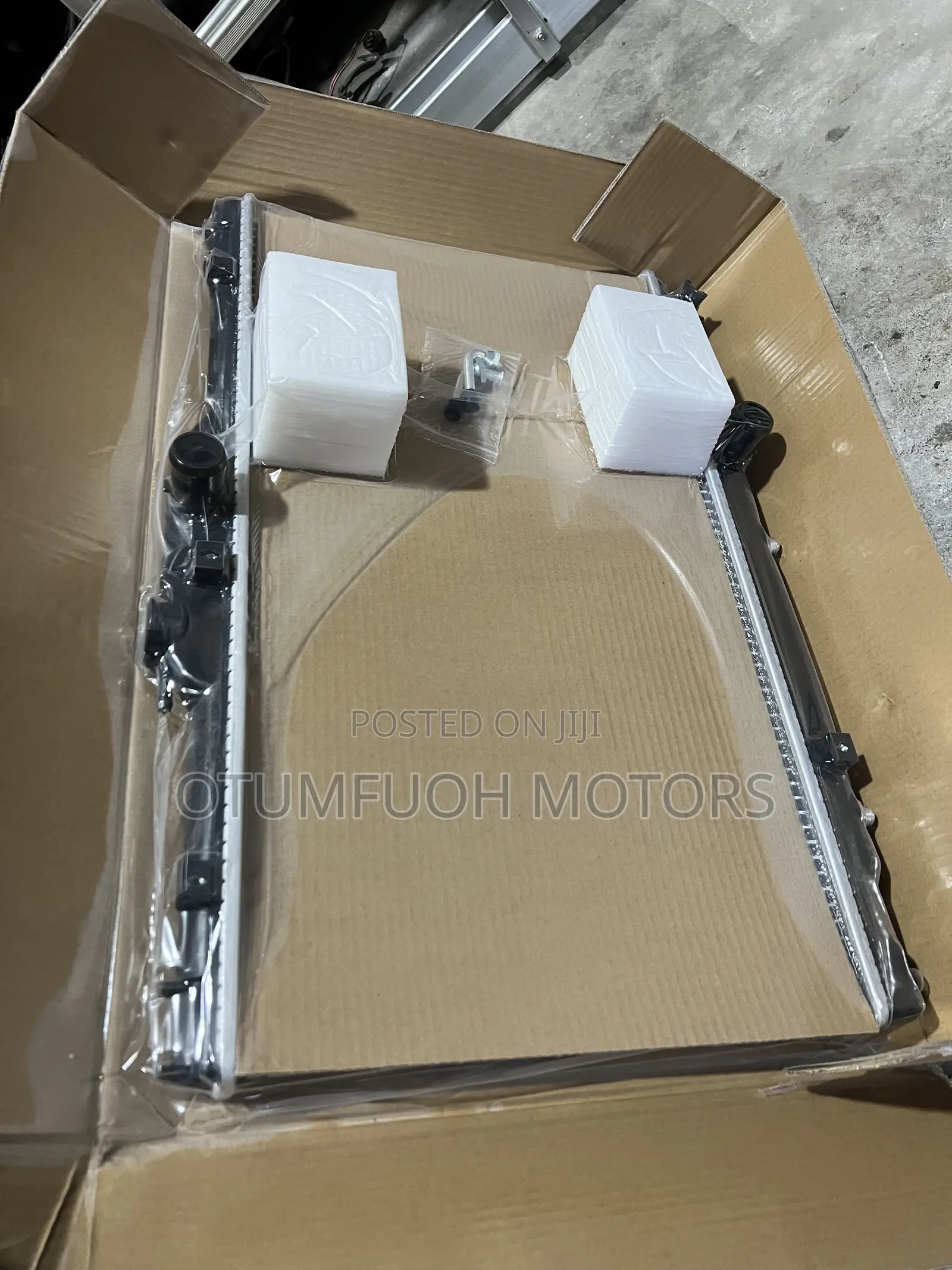 Toyota Corolla (110) 1998 1999 2000 2001 2002 Radiator (Water Tank)