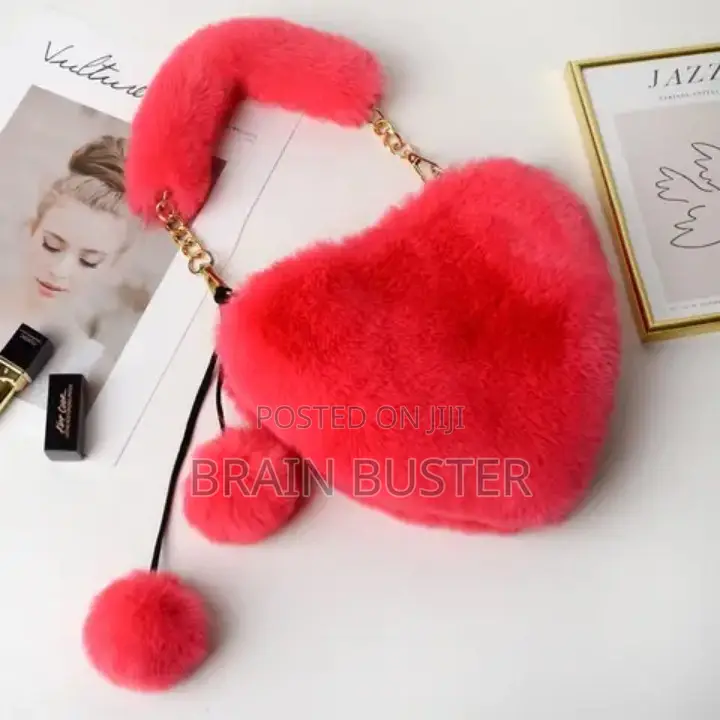 Luxury Faux Fur Heart Shaped Women Hand Bag