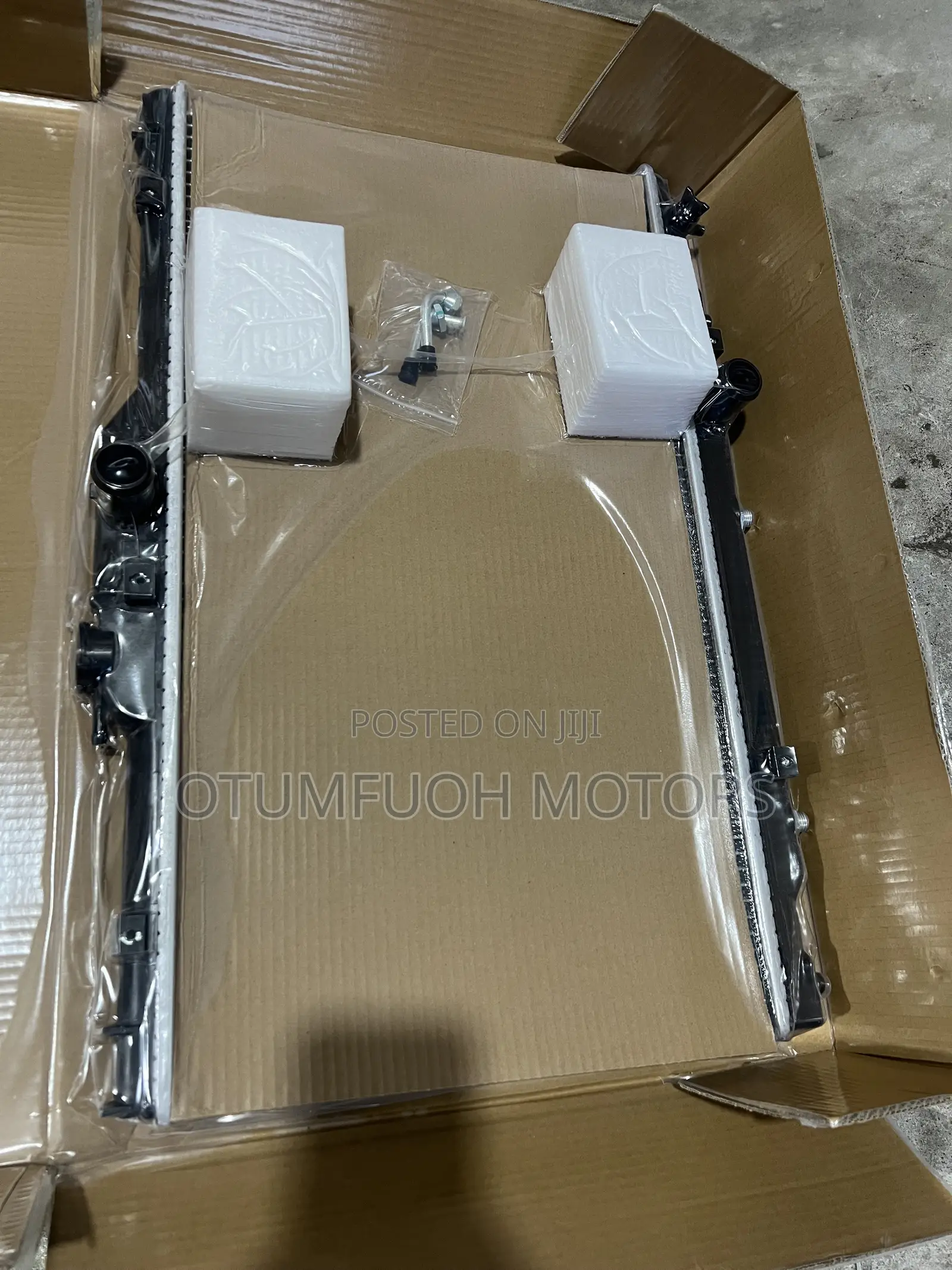 Toyota Corolla (110) 1998 1999 2000 2001 2002 Radiator (Water Tank)