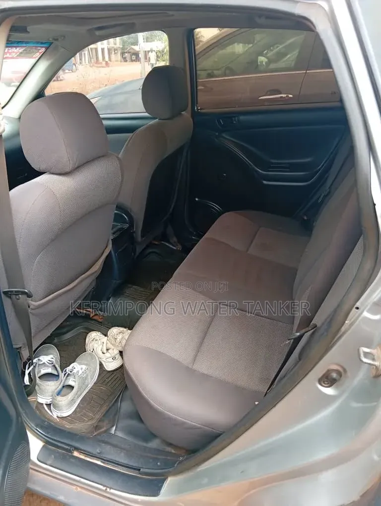 Pontiac Vibe 2010 Gray