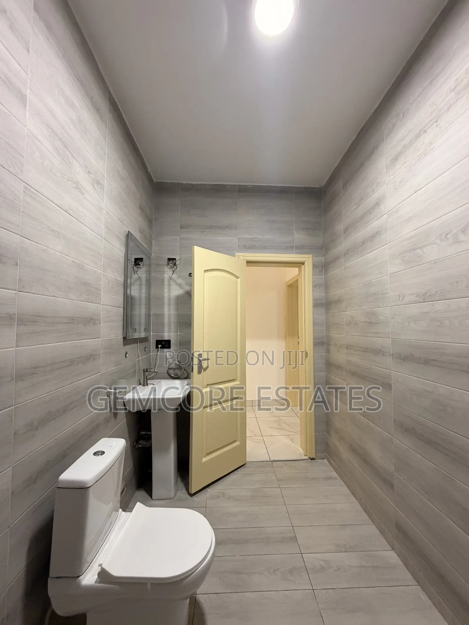 2bdrm Apartment in Ashaley Botwe, Nmai-Dzorn for rent