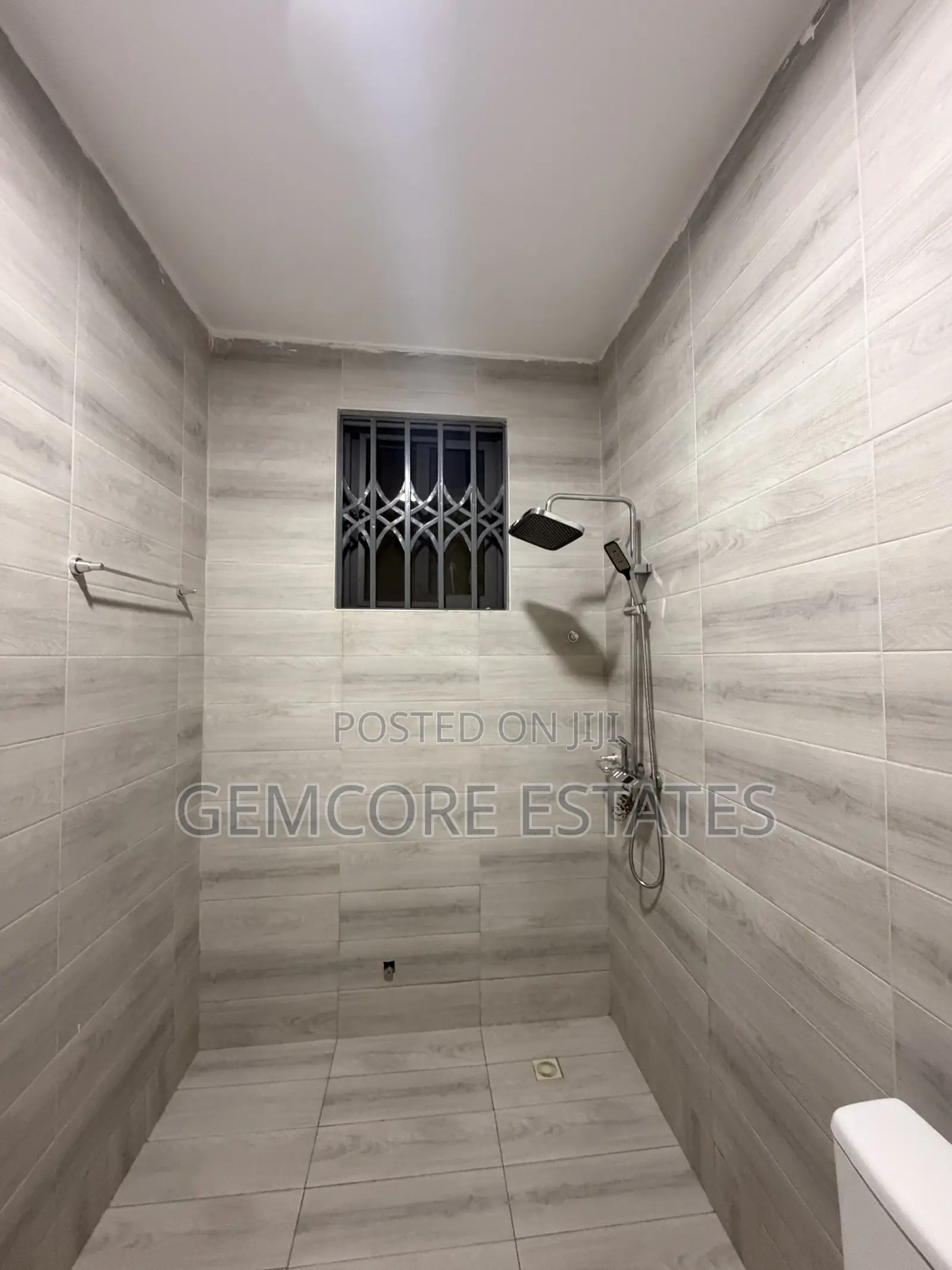 2bdrm Apartment in Ashaley Botwe, Nmai-Dzorn for rent