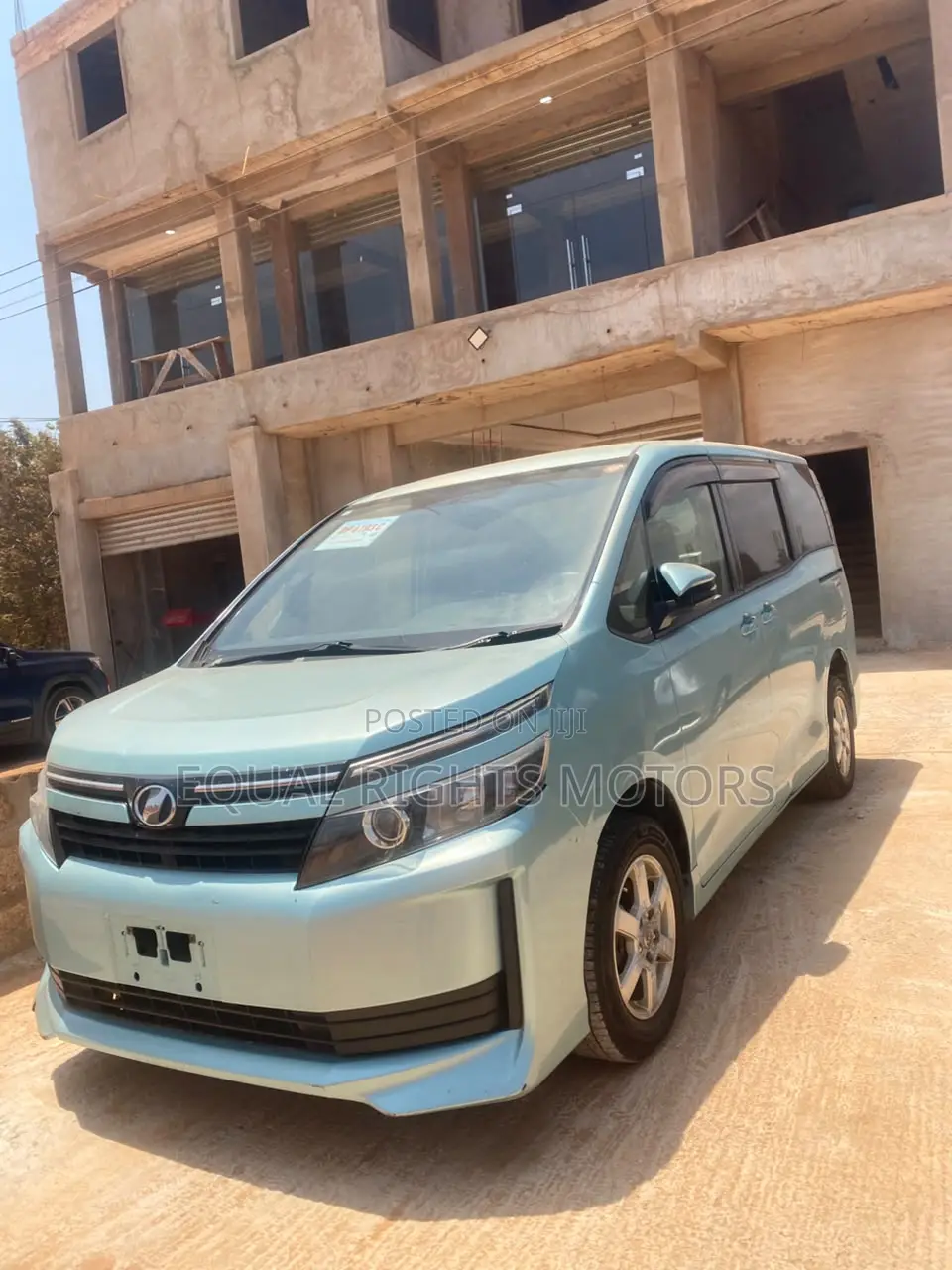 2014 Toyota Voxy 2.0L