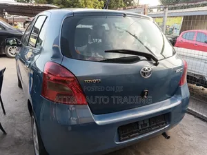 Toyota Yaris 2013 Gray