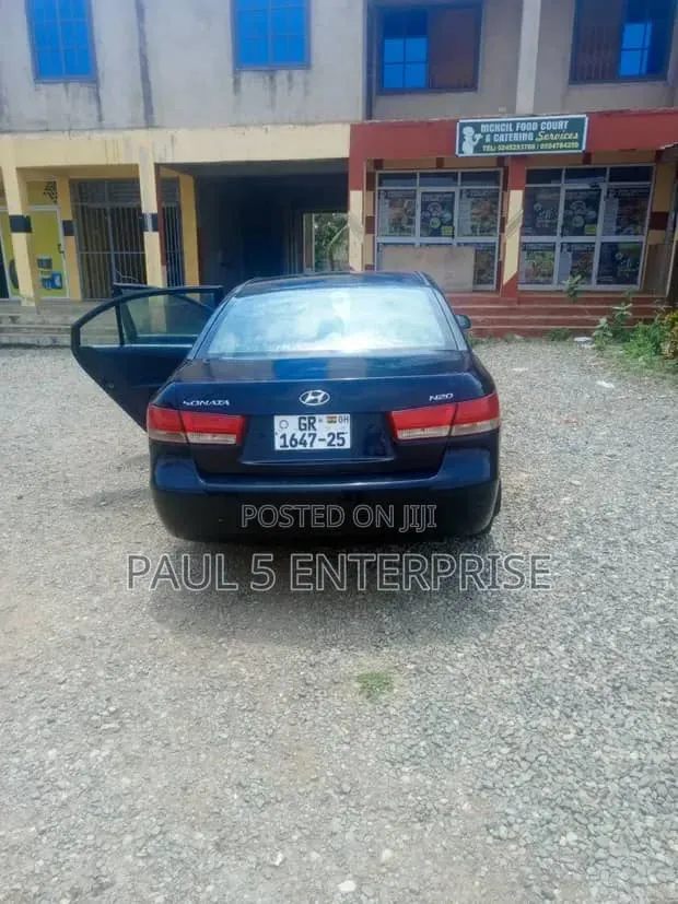 Hyundai Sonata GLS Sedan FWD (2.4L 4cyl 5A) 2010 Black