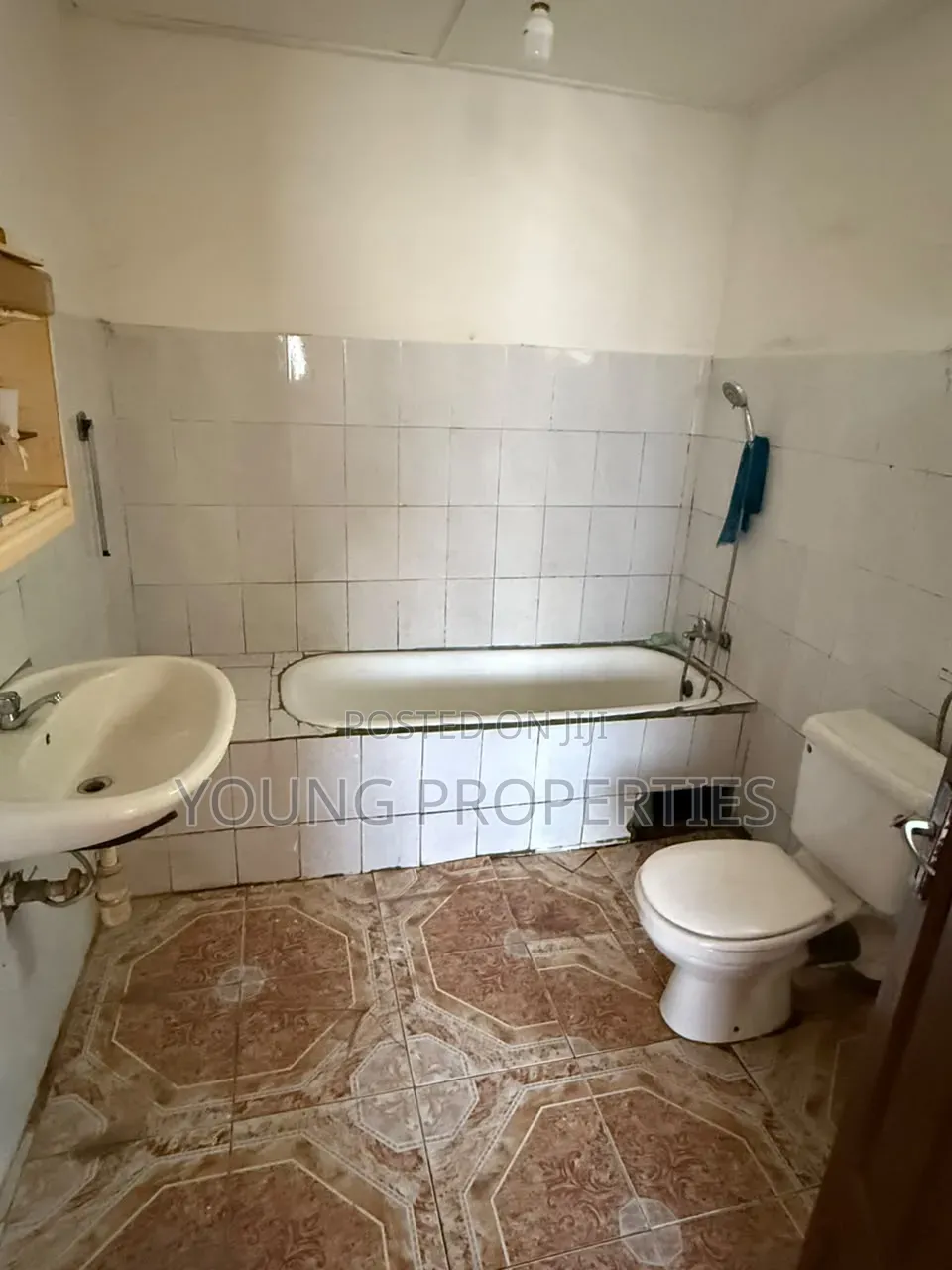 2bdrm Apartment in Awoshei Oyinase, Last Stop for rent