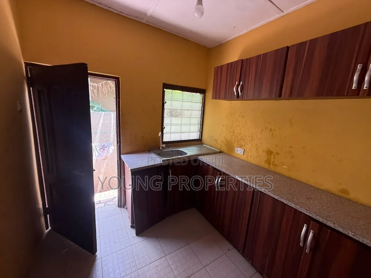2bdrm Apartment in Awoshei Oyinase, Last Stop for rent