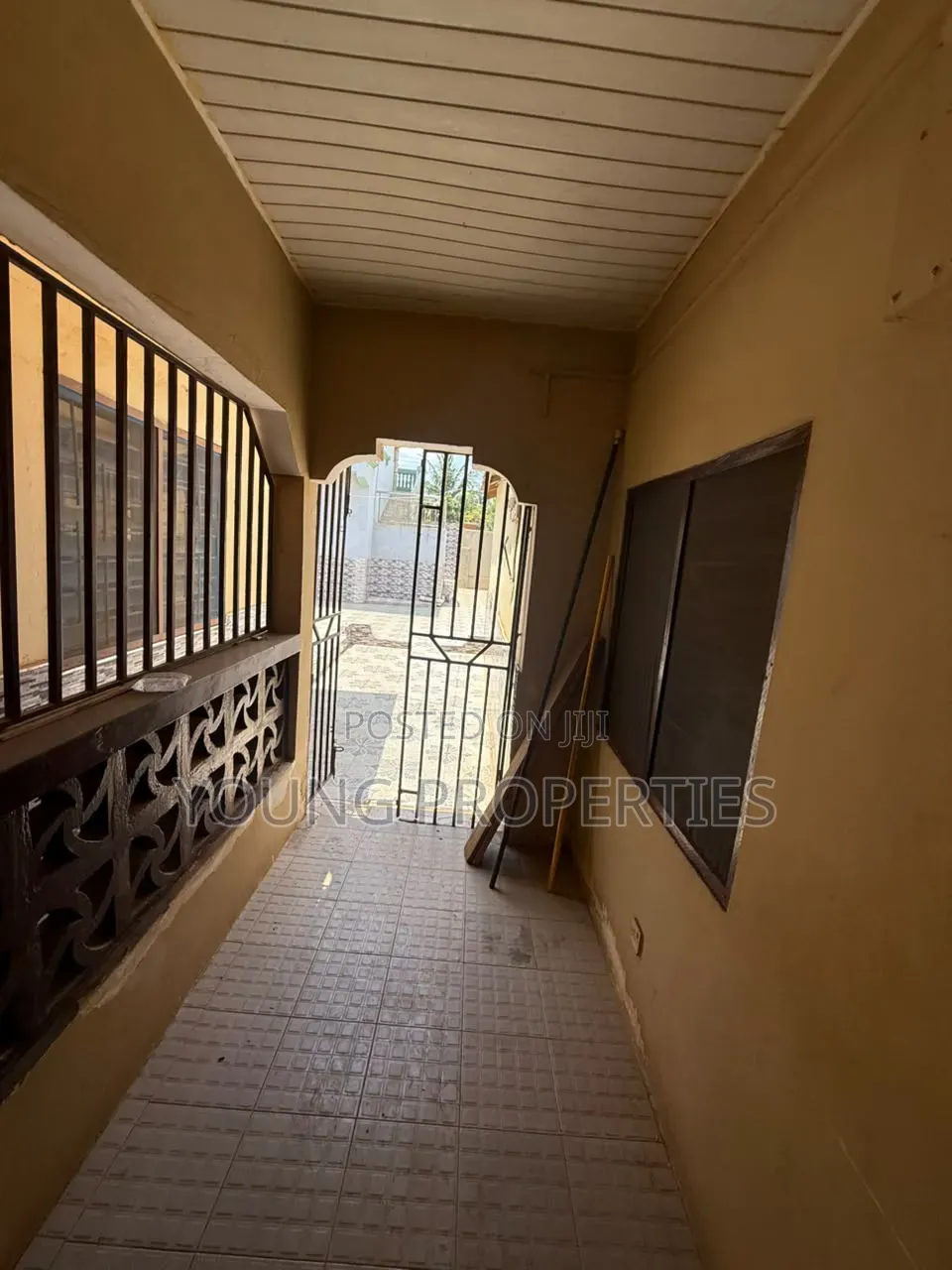 2bdrm Apartment in Awoshei Oyinase, Last Stop for rent