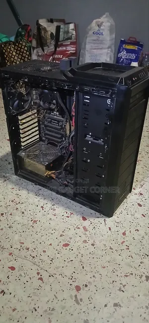 Desktop Computer Asus 8GB Intel Core i7 HDD+SSD 500GB
