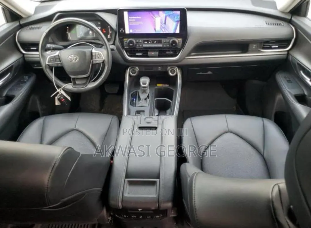 Toyota Grand Highlander 2024 Silver