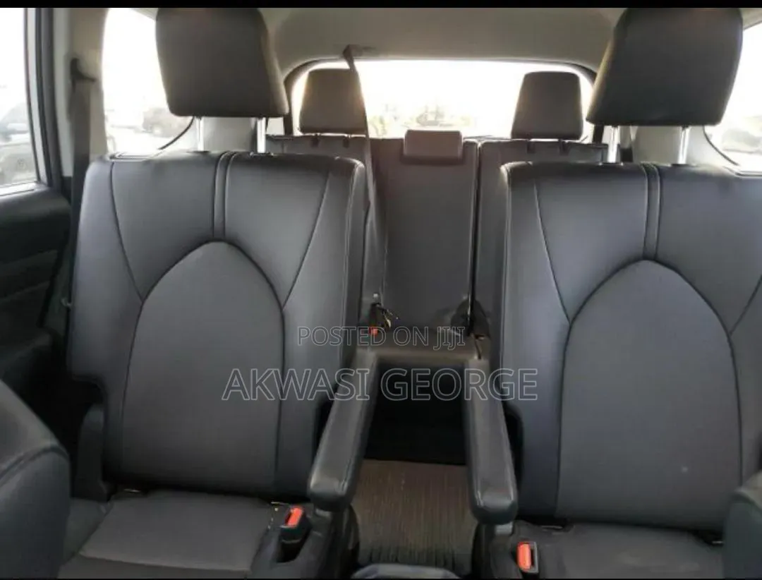 Toyota Grand Highlander 2024 Silver
