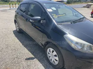 Toyota Vitz 2014 Black