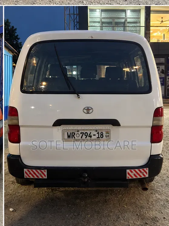 Toyota HiAce 2000 Orange