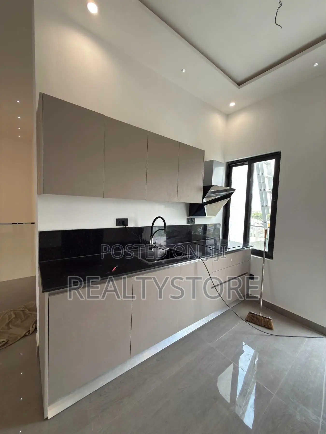 4bdrm House in East Legon Hills, Accra Metropolitan for sale