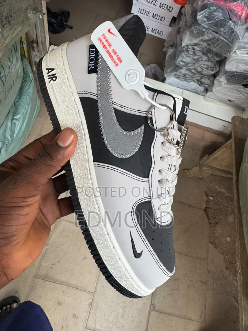 Your Authentic Sneakers Hub