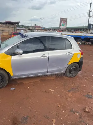 Toyota Vitz 2014 Blue