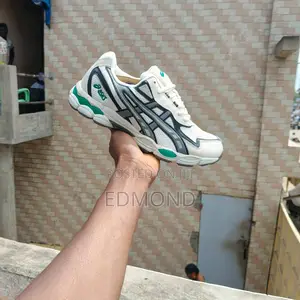 Your Authentic Sneakers Hub