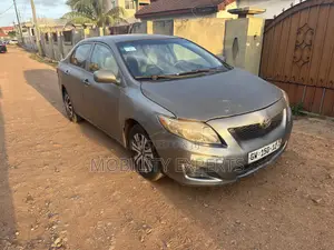 Toyota Corolla 2010 Gray