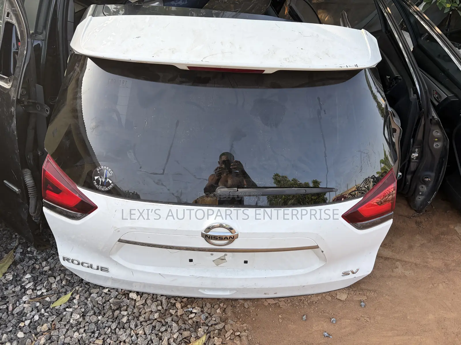 Nissan Rogue 2016,2017,2018,2019,2020 Tailgate/ Boot Available