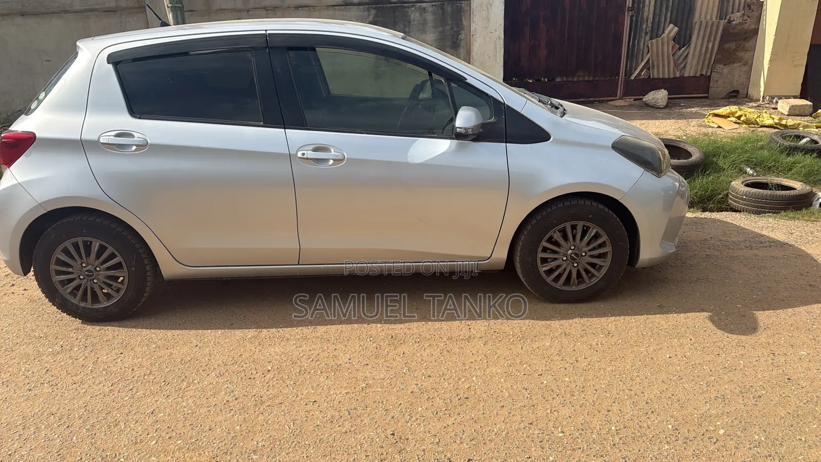 Toyota Vitz 2015 Blue