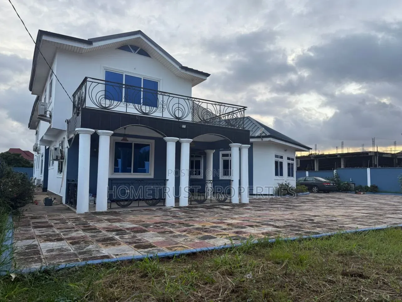 8bdrm Duplex in Haatso, ECOMOG for sale