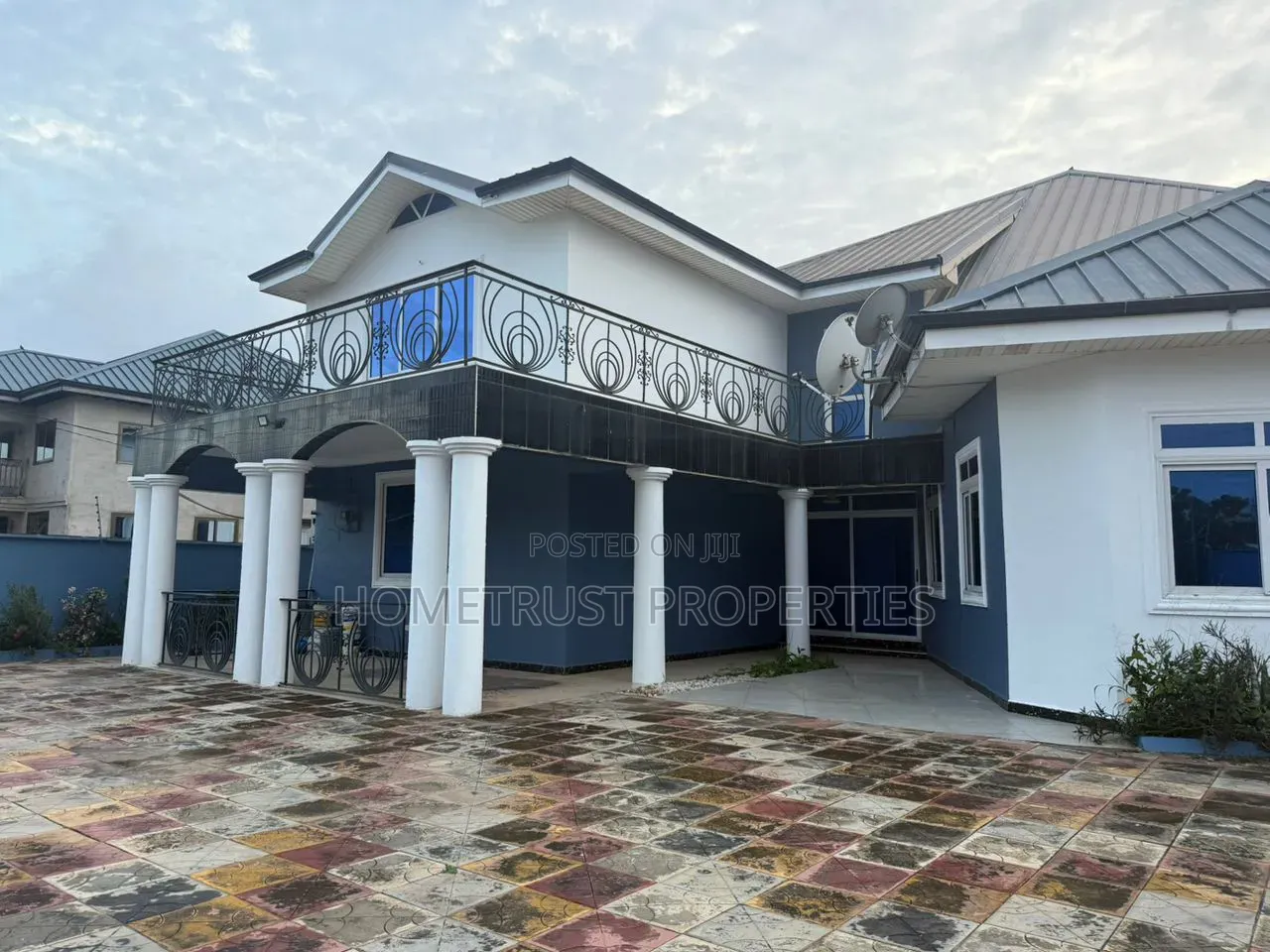 8bdrm Duplex in Haatso, ECOMOG for sale