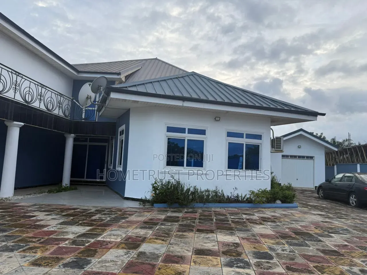 8bdrm Duplex in Haatso, ECOMOG for sale