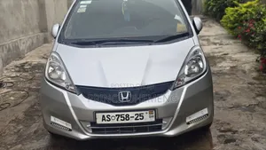 Honda Fit Automatic 2012 Silver