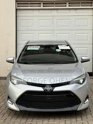 Toyota Corolla LE (1.8L 4cyl 2A) 2018 Silver