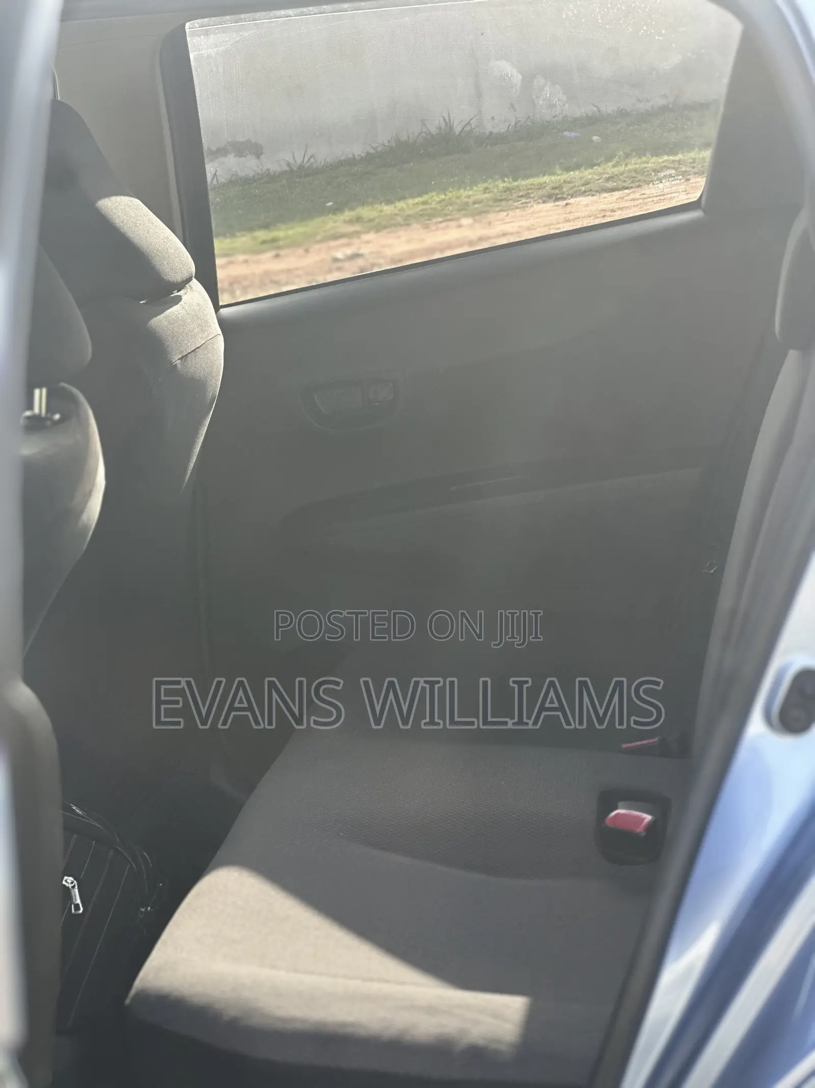 Toyota Vitz 1.3 FWD 5dr 2013