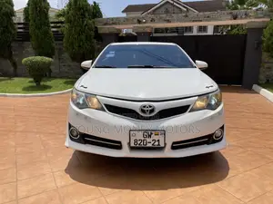 Toyota Camry L 4dr Sedan (2.5L 4cyl 6A) 2014 White