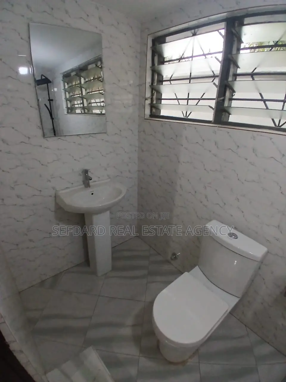 4bdrm House in Sefdard Properties, Amasaman for rent