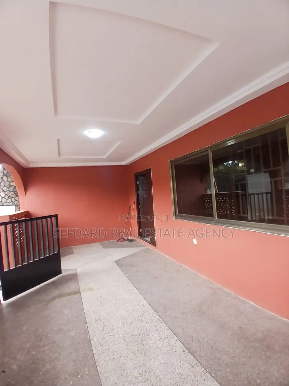 4bdrm House in Sefdard Properties, Amasaman for rent
