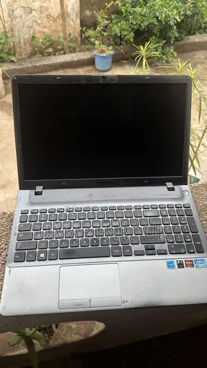 Laptop Samsung 4GB Intel Core i5 HDD 256GB