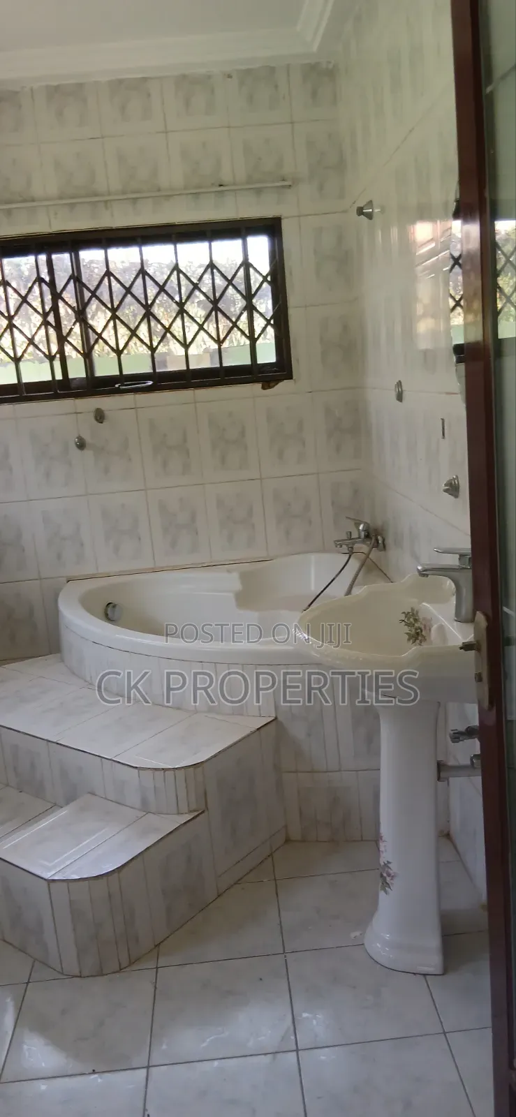 4bdrm House in Pillar 2 for rent