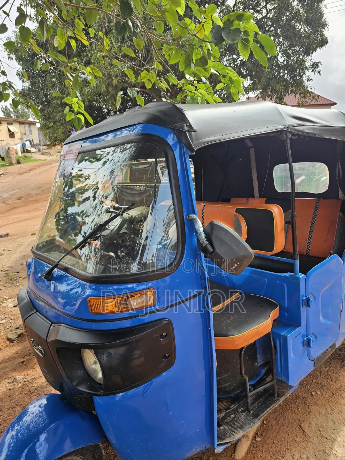 Bajaj RE 2025 Blue