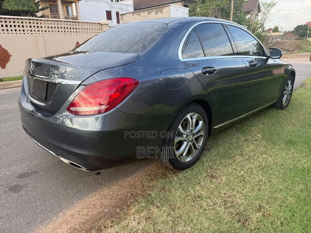Mercedes-Benz C300 2015 Black