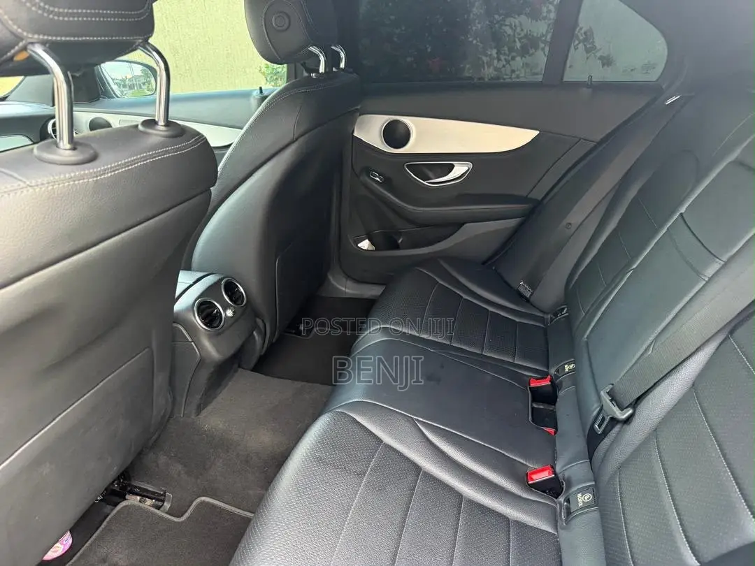 Mercedes-Benz C300 2015 Black