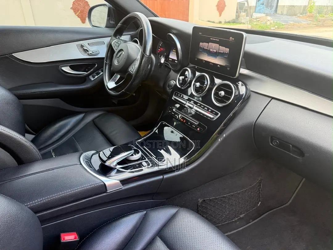 Mercedes-Benz C300 2015 Black